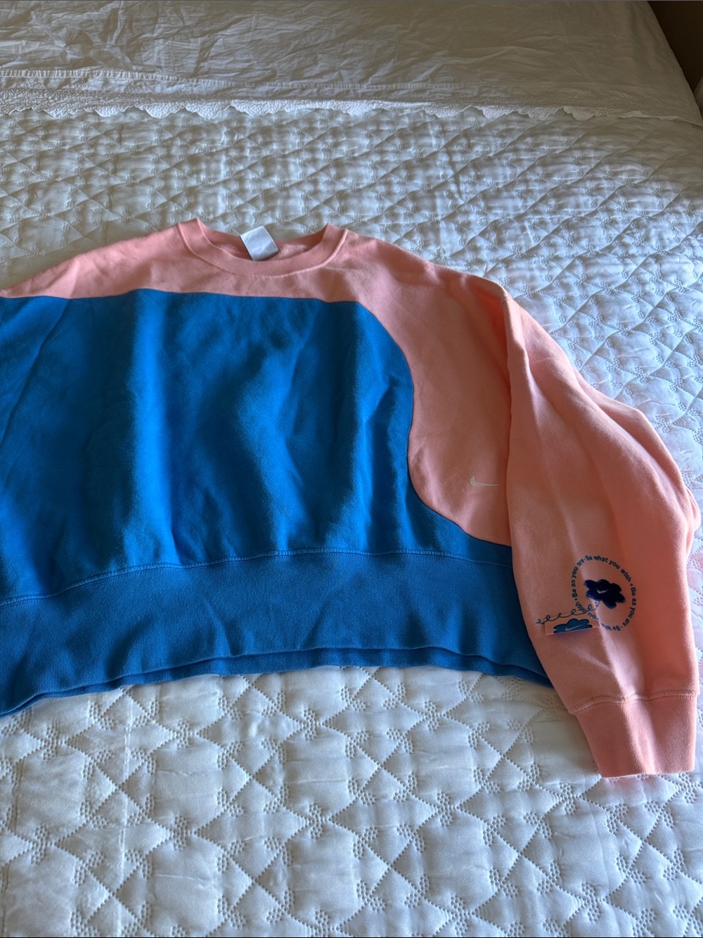 Nike Two-Tone Pink and Blue Crewneck Sweatshirt - Picture 2 of 6